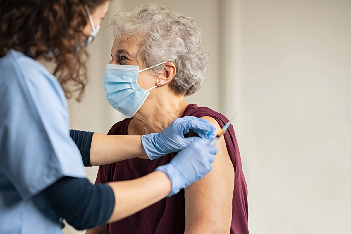 patient getting a flu jab